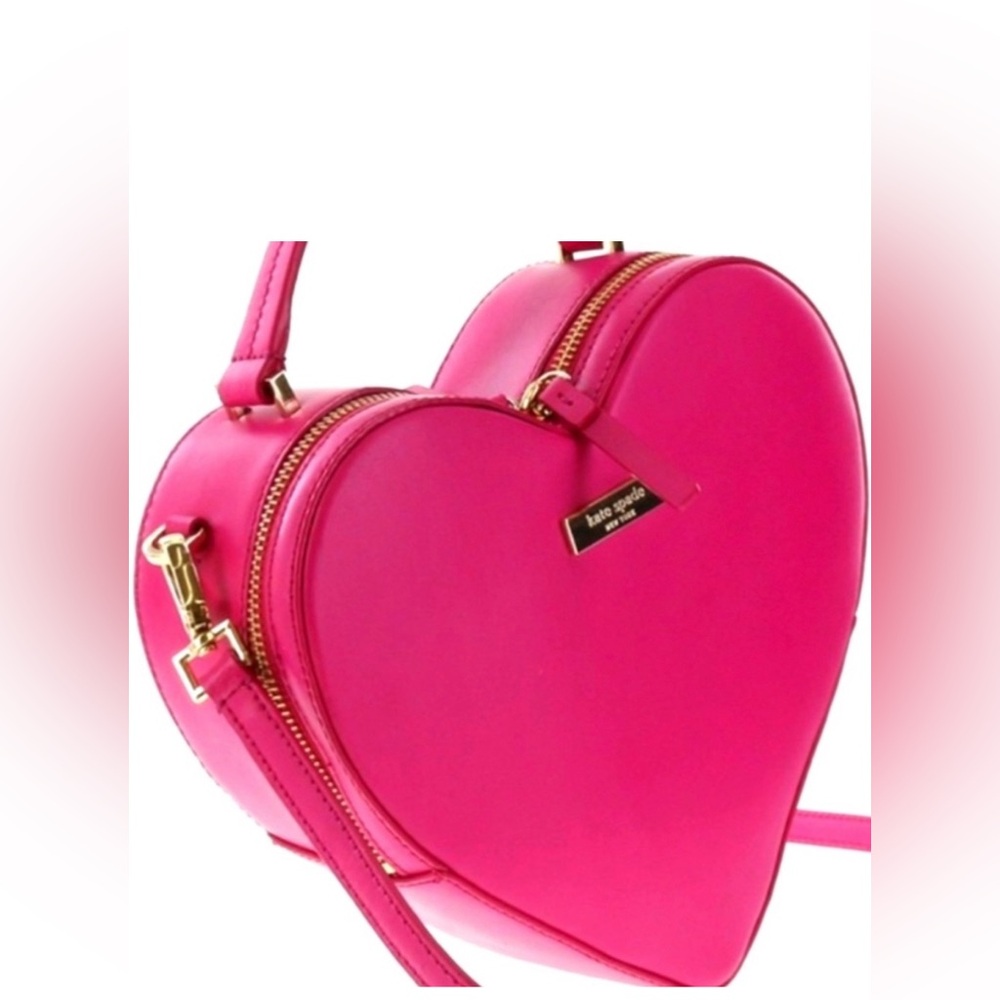 NWOT Kate Spade Pink Heart Shaped Flirt Crossbody handbag with removable strap - Picture 1 of 14
